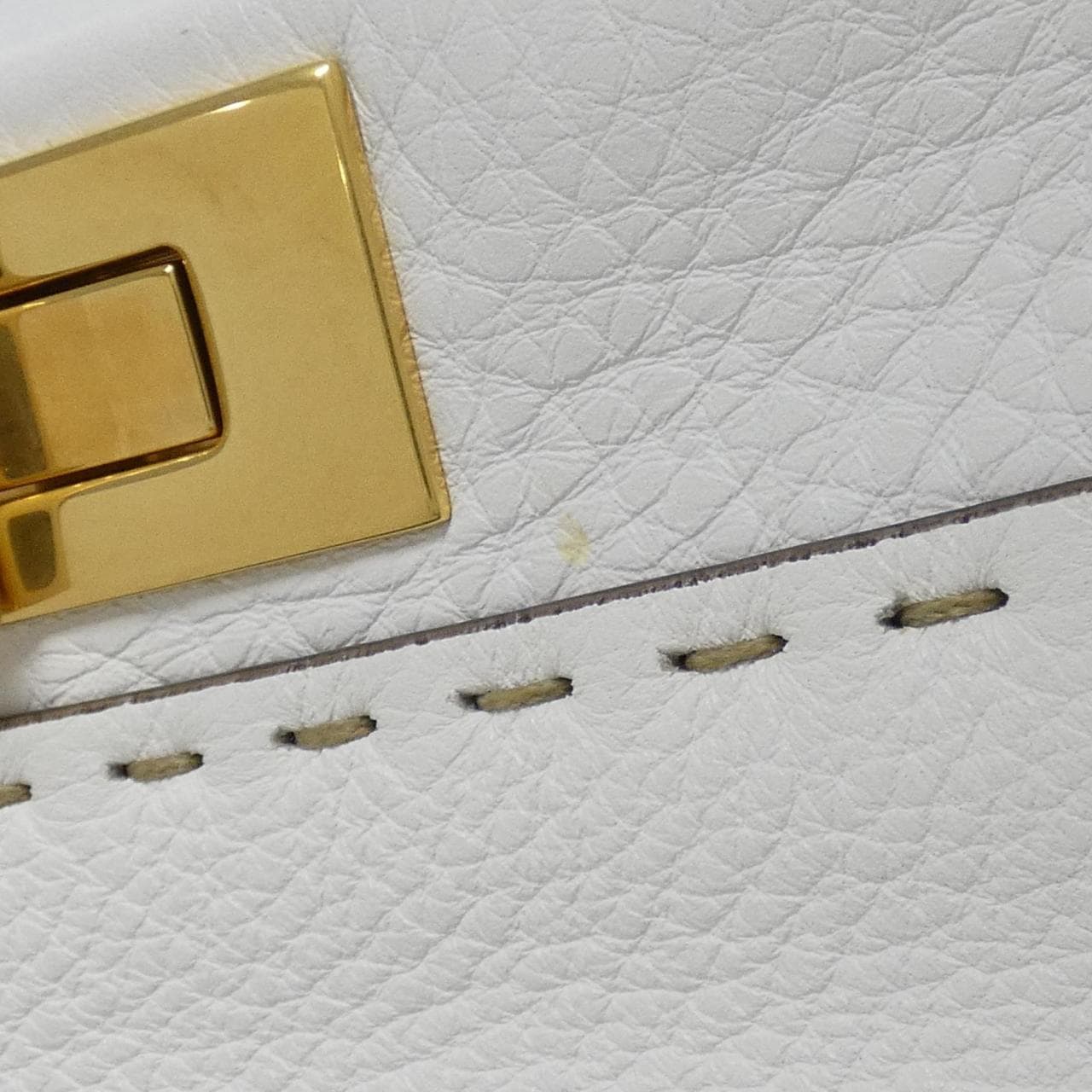 フェンディ ピーカブー 写真5