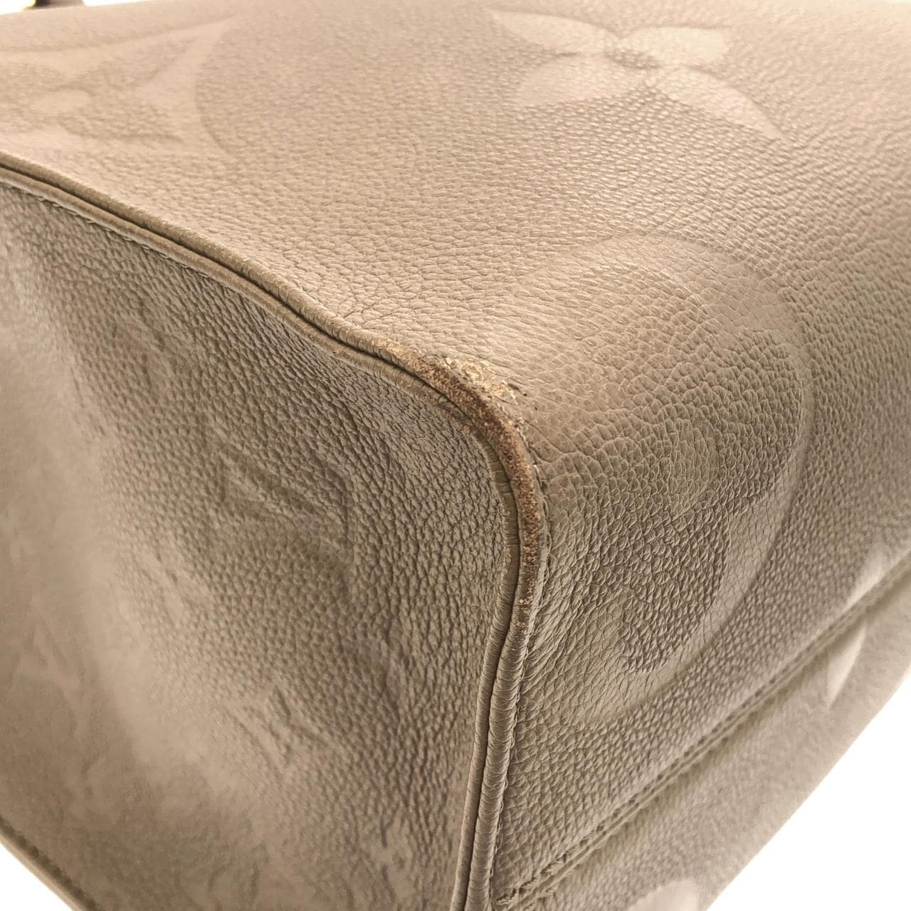 ルイ・ヴィトン オンザゴー 写真2