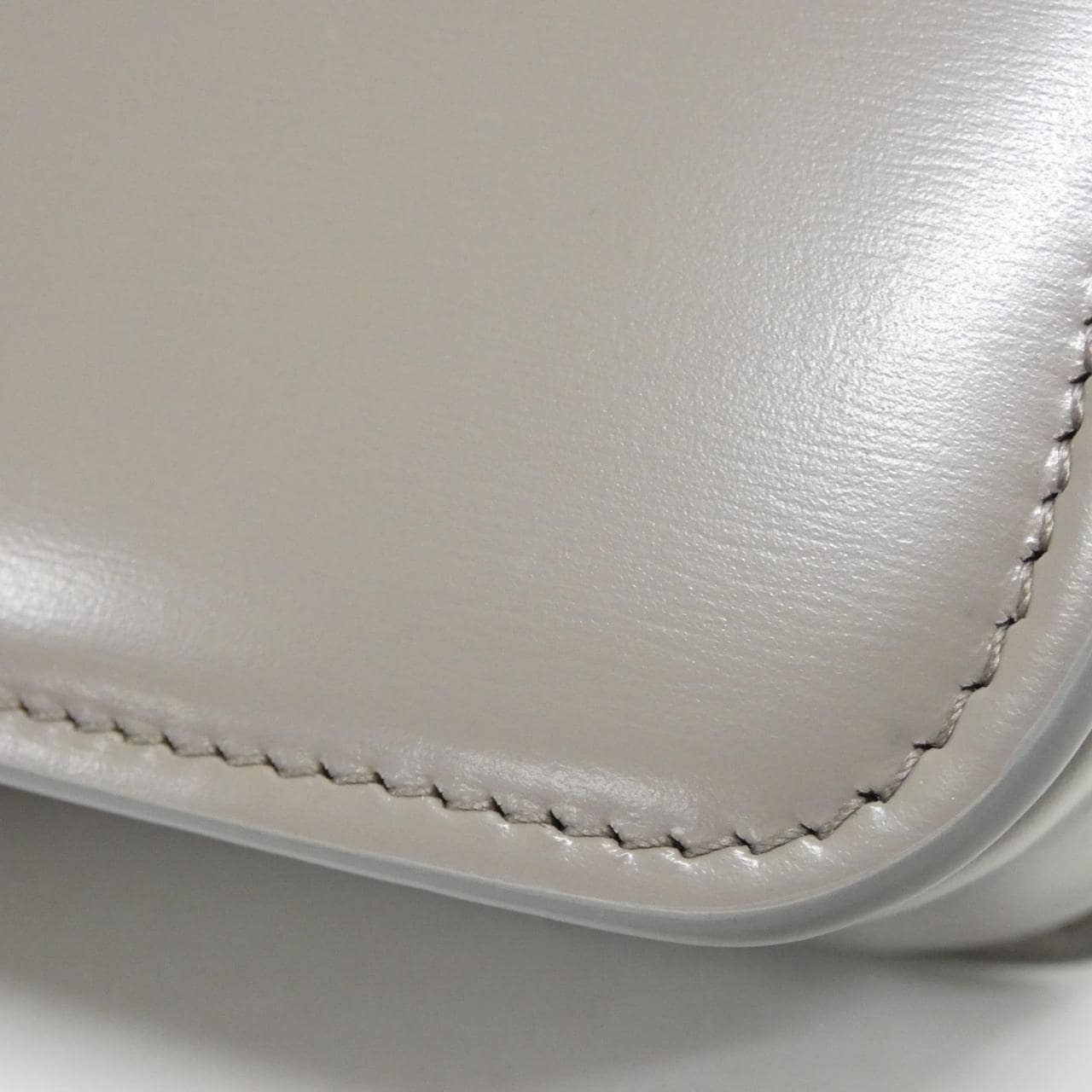 セリーヌ トリオンフ 写真5