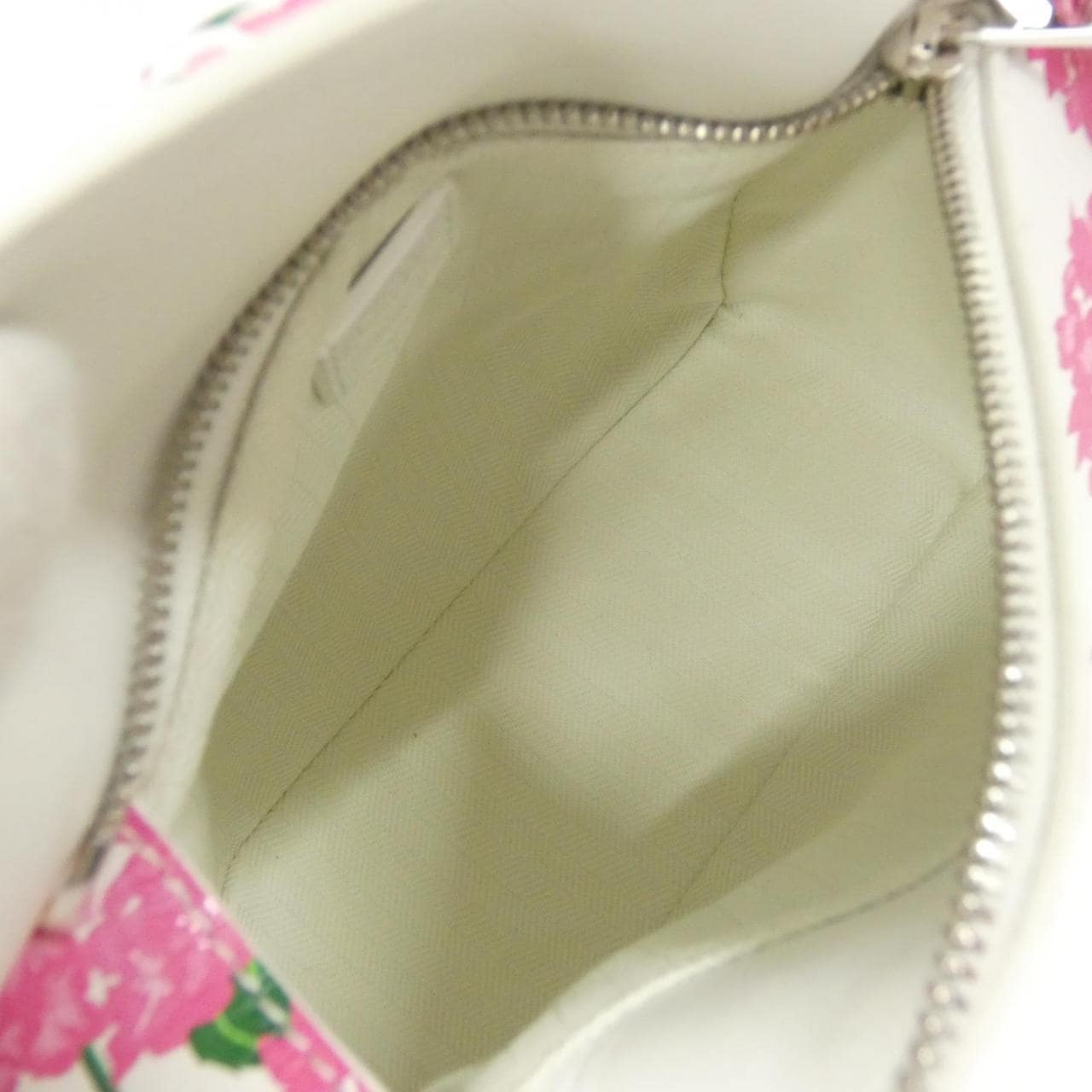 ロエベ パズル 写真10