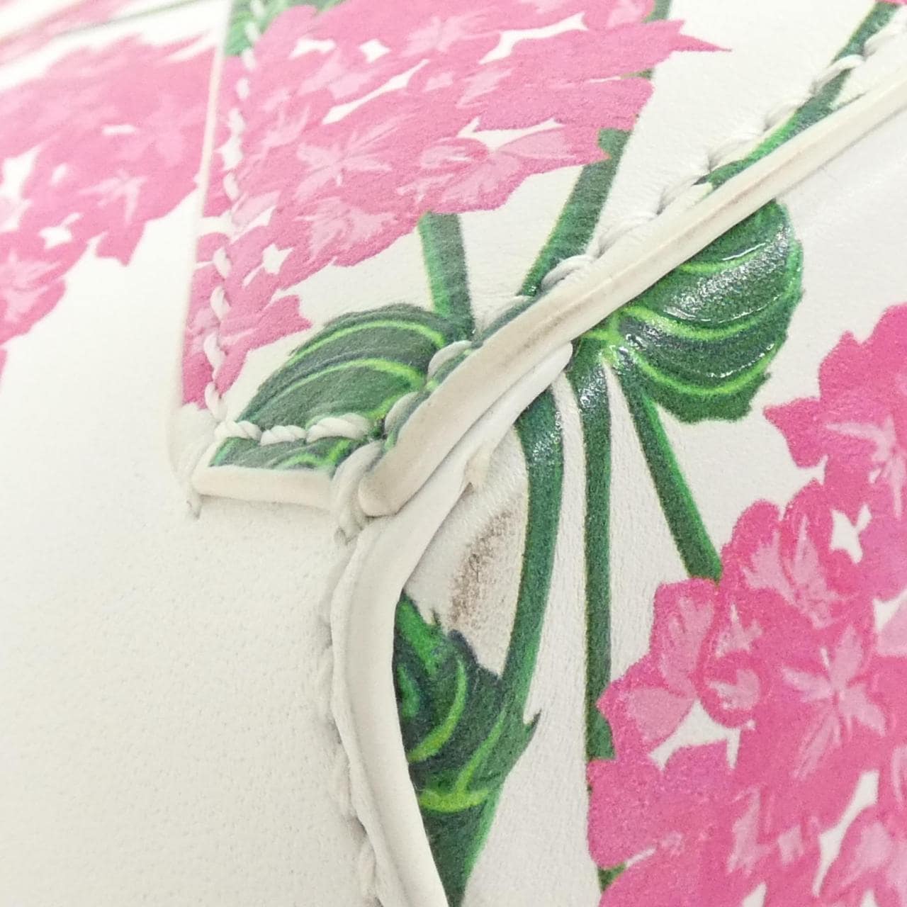 ロエベ パズル 写真3