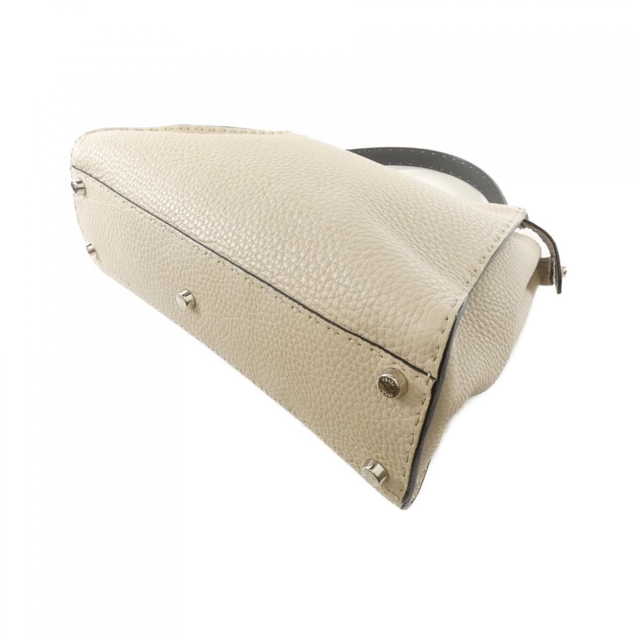 フェンディ ピーカブー 写真2