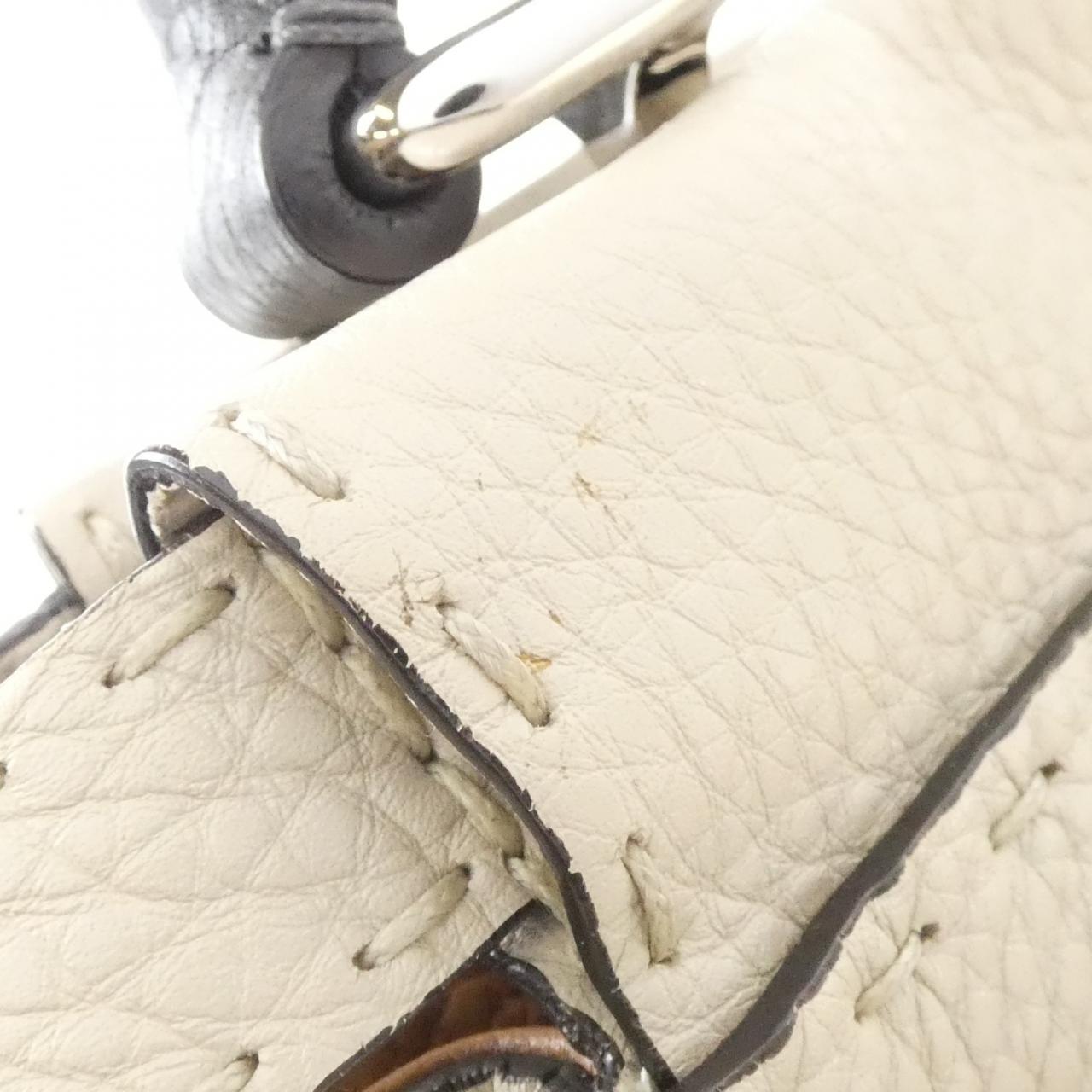 フェンディ ピーカブー 写真3