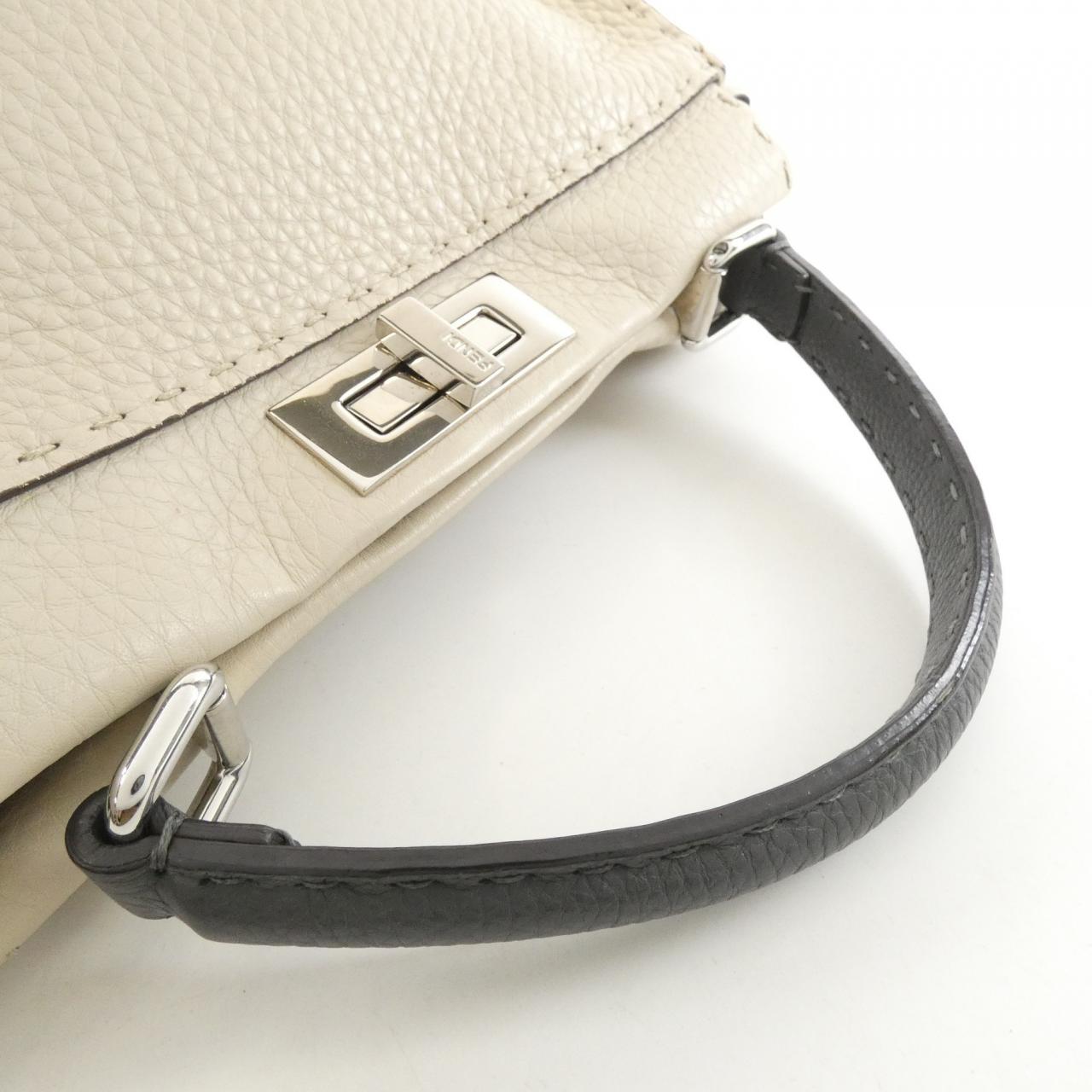 フェンディ ピーカブー 写真4