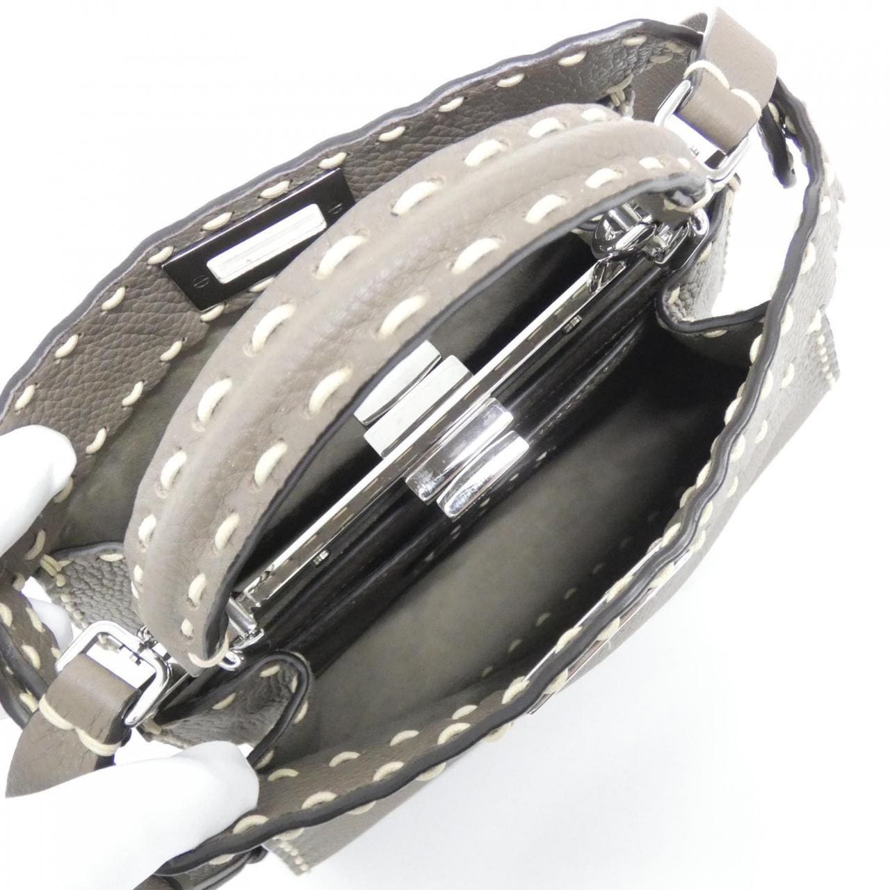 フェンディ ピーカブー 写真5