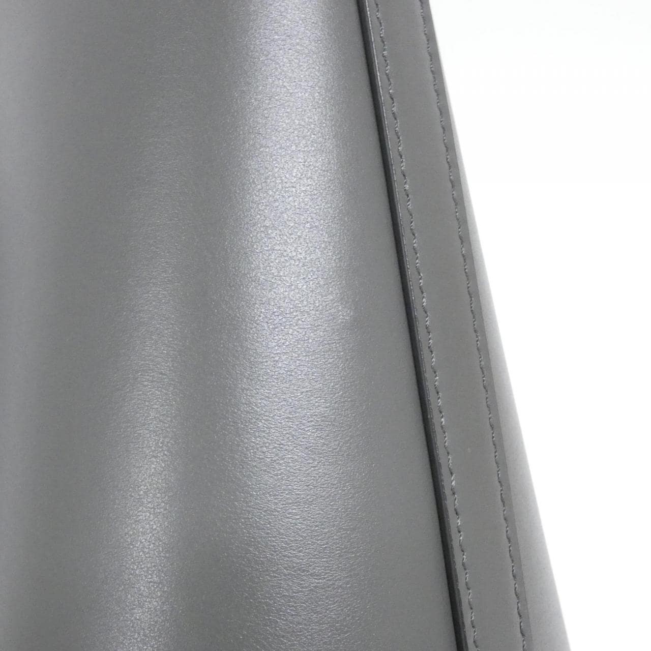 セリーヌ トリオンフ 写真4