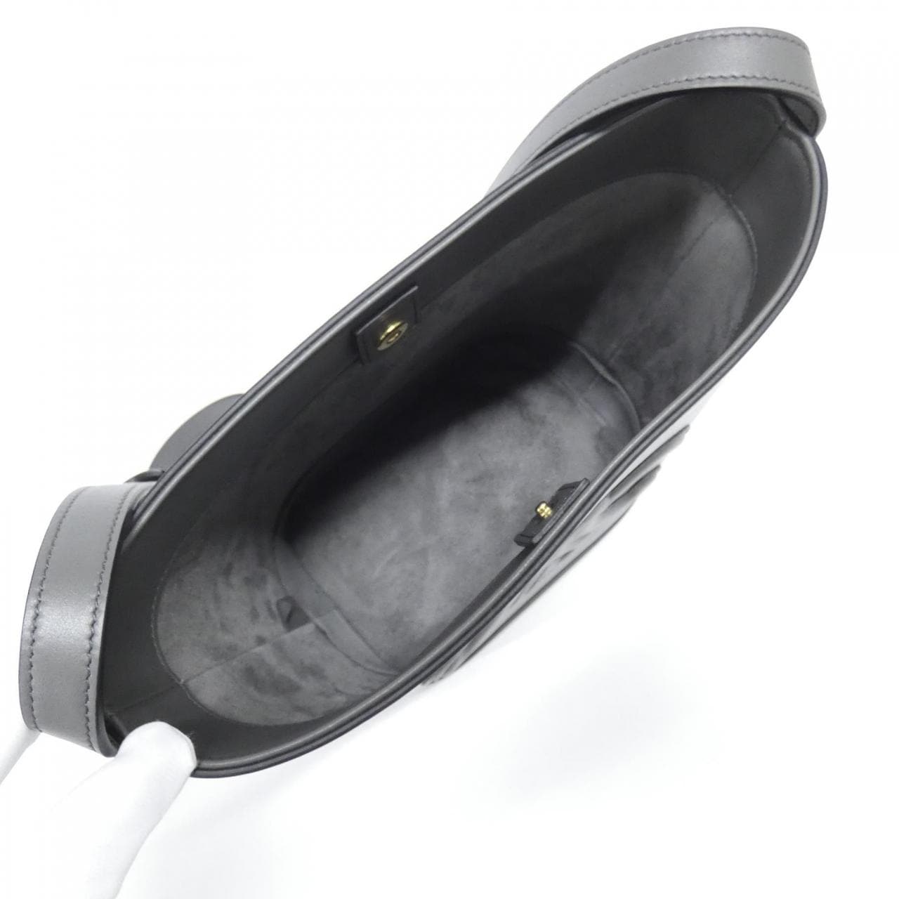 セリーヌ トリオンフ 写真6